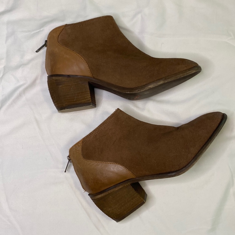 Charles by Charles David brown suede ankle boots women’s size 9 small block heel